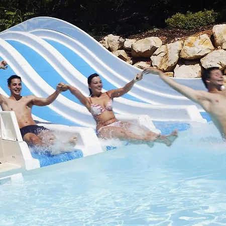 Domaine De La Paille Basse 캠프장