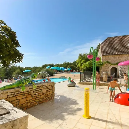 Parque de Campismo Domaine De La Paille Basse 5*